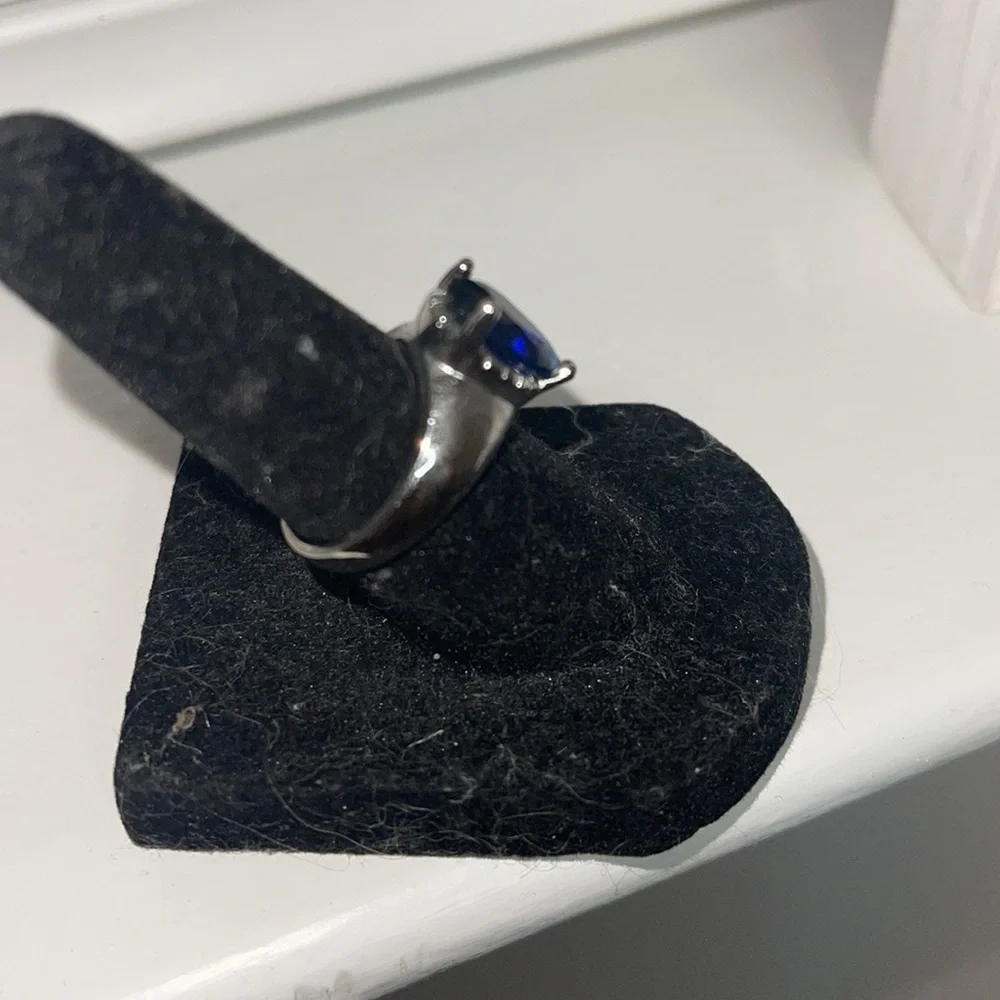 D&p Sterling Silver Ring. - Picture 5 of 11